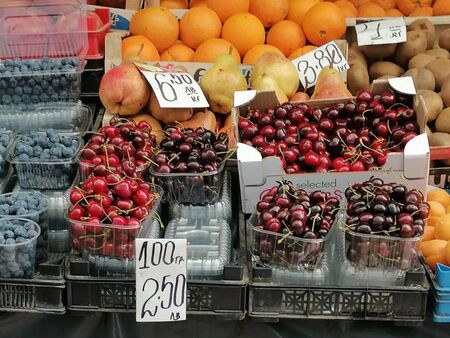 На пазар "Краснодар" черешите се продават на по-ниски цени от предишни години