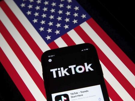 TikTok: Служители извън САЩ имат достъп до данни на америкаци