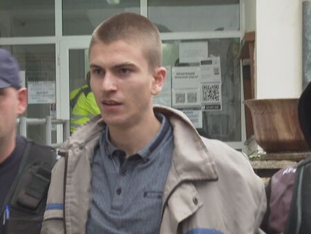 Иван Чонтов-Чонито проговори за екшъна, който сътвори снощи. 20-годишният шофьор-беглец заяви