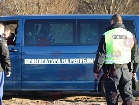 Присъдата която трябвало да излежава е за нелегален трафик на