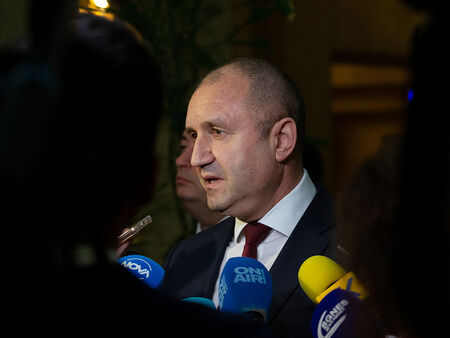Позицията на българския президент в полза на Кремъл остава твърда