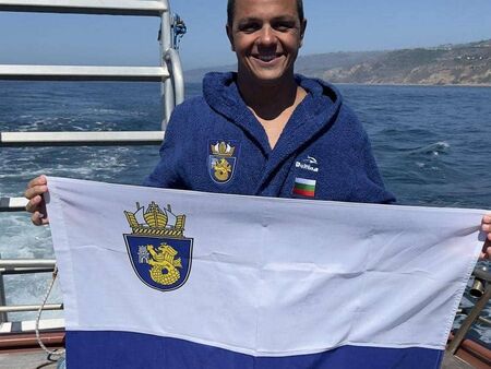 36 годишният бургазлия е първият българин преминал успешно от остров
