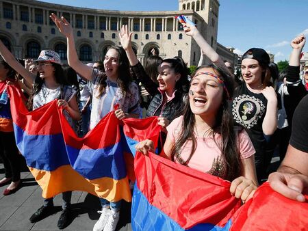 Докато тя се бе отдала на либерал-глобалистични утопии, Азербайджан се
