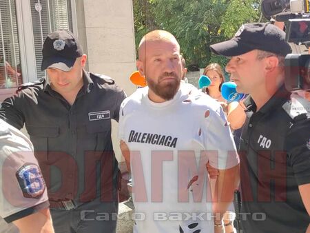 Динко бе арестуван и нощува в ареста през лятото на 2023 година заради раздаване на улично правосъдие над просяк в Несебър
