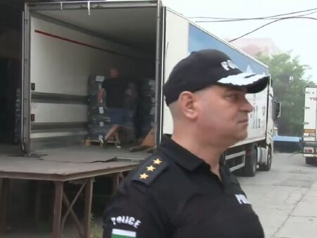 Лъчовете са 19, като всеки един от тях ще бъде придружен от полицейска охрана, каза комисар Марин Димитров, началник на "Охранителна полиция" към ОДМВР-Бургас