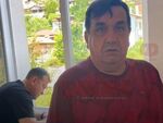 Скандал в Кърджали! Общински служител обикалял секциите в ОУ "Пейо Яворов", помагал на хората да гласуват
