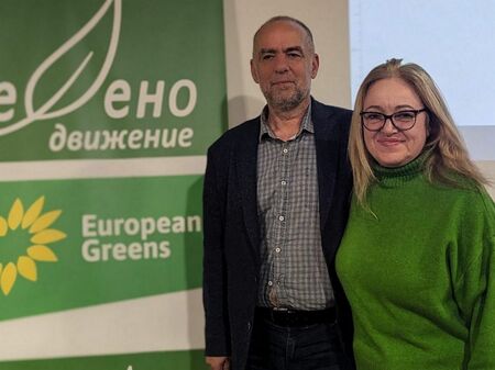 Бургаският депутат Даниела Божинова и „Зеленото движение“ катастрофираха политически