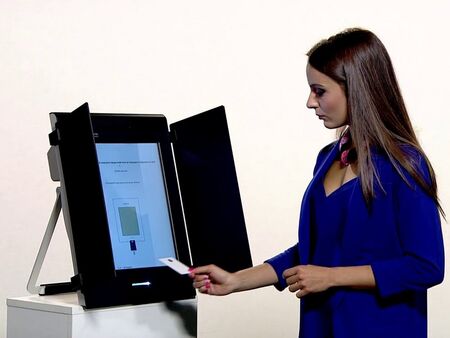 Как гласуваха възрастното и младото поколение в България - сравнителна характеристика