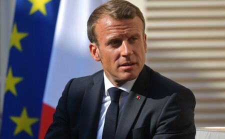 Френската левица е в паника, обединява се в Народен фронт за парламентарните избори