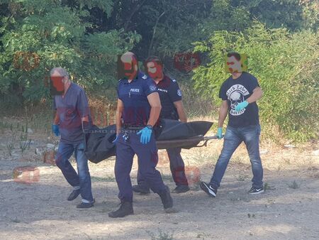 Шокиращо! Чистачи откриха труп на мъж от ж.к."Меден рудник" на плажа в Бургас