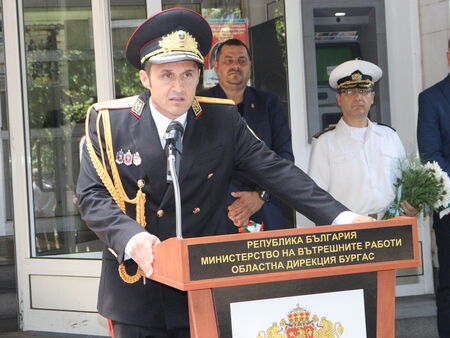 ОДМВР-Бургас посреща официалния си празник със спад на престъпленията и
