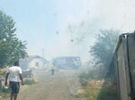 Гетото край Нефтозавода продължава да гори, евакуират обитателите му (ВИДЕО)