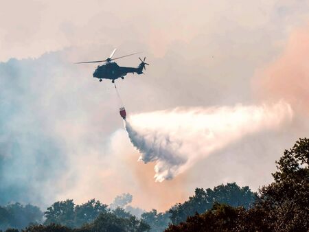 Хеликоптери гасят пожарите в Ямболско и Пловдвивско, за денонощие са регистрирани над 250 огнища в страната