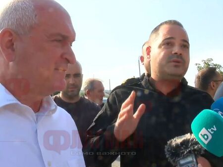 Ад в Ямболско, министър Калин Стоянов заговори за огромни огнени кълбета