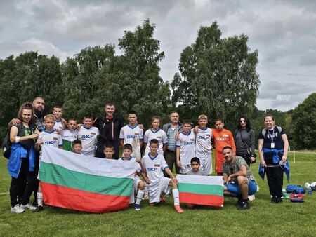 Български деца бият наред на световен футболен турнир