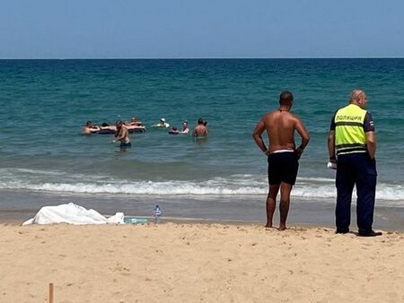 Турист се удави на плажа в Приморско