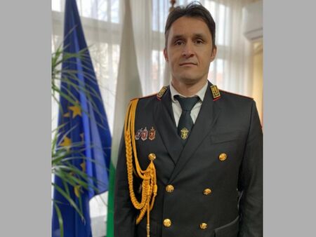 Directeur de Spryagat ODMVR-Burgas Commissaire en chef Emil Pavlov du ministre de l'Intérieur