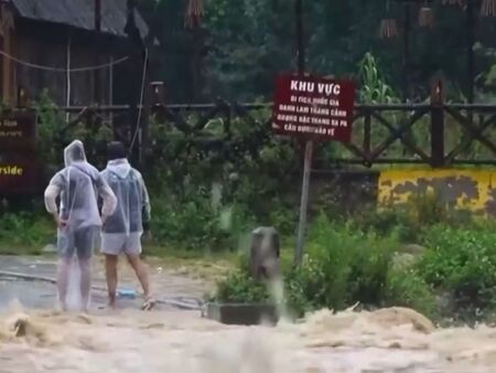 35 жертви взе тайфунът Яги