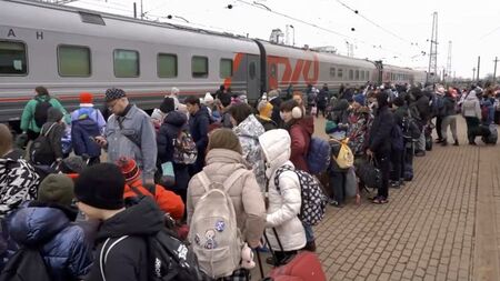 Съпругата на Пламен Бобоков блесна в галерията на Ники Младжов (СНИМКИ)