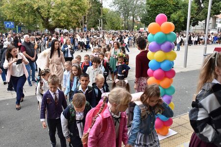 Учебните заведения в Поморие посрещнаха ласкаво общо 3142 деца и младежи