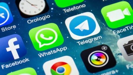 Украйна забрани Telegram на служебните телефони на военни и чиновници