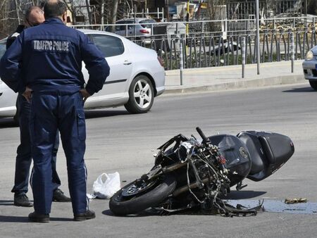 Съпругата на Пламен Бобоков блесна в галерията на Ники Младжов (СНИМКИ)