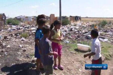 Съпругата на Пламен Бобоков блесна в галерията на Ники Младжов (СНИМКИ)