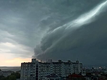 Вижте къде в Бургас да изкарате курс за оръжие или да постреляте за удоволствие