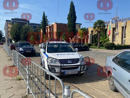 Съпругата на Пламен Бобоков блесна в галерията на Ники Младжов (СНИМКИ)