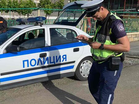 Съпругата на Пламен Бобоков блесна в галерията на Ники Младжов (СНИМКИ)