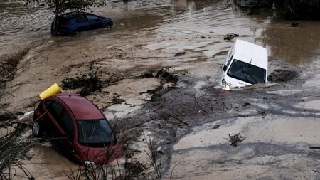 Вижте къде в Бургас да изкарате курс за оръжие или да постреляте за удоволствие