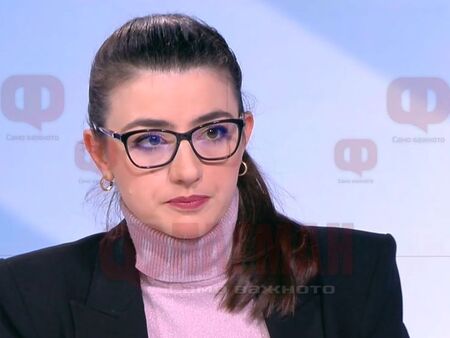 Лена Бориславова: Три папи са галили по главата Борисов, няма куража да скъса с Пеевски