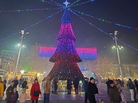 Защо днес задължително трябва отидем на пл. Тройката