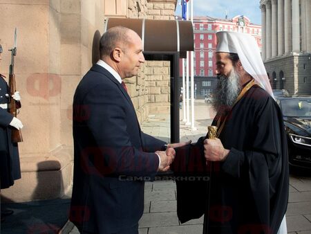 Има ли заплаха за националното ни единство и суверенитет заради църковния скандал?