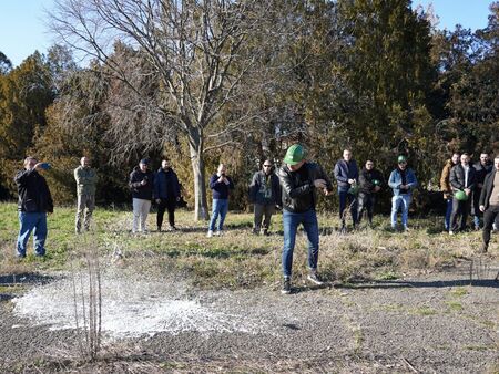 Предвидено е разширяване на изкуствения терен с полагане на нов тип