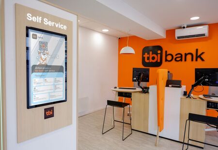 tbi bank представя първите на българския банков пазар дигитални станции