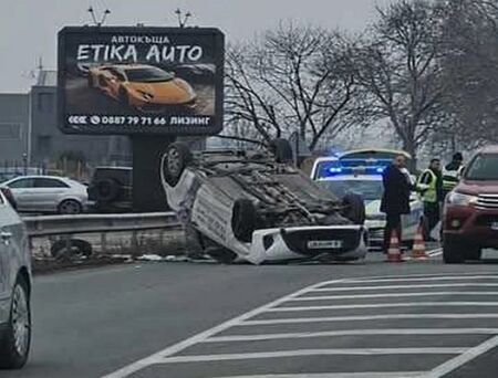 Тази зрелищна катастрофа по чудо се размина без жертви