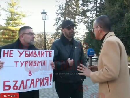 Гневни ресторантьори блокират ключови пътища и кръстовища