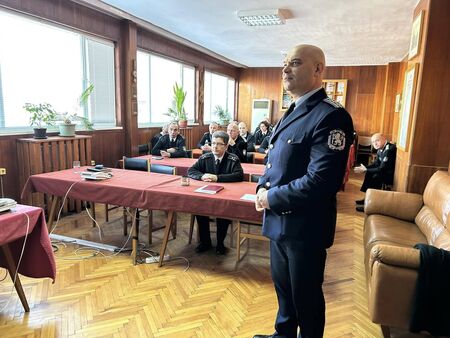 Съпругата на Пламен Бобоков блесна в галерията на Ники Младжов (СНИМКИ)