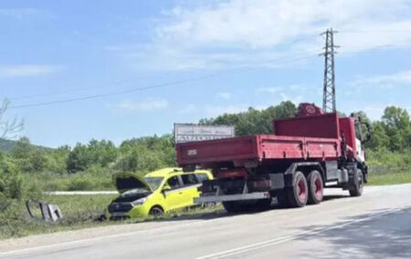 Съпругата на Пламен Бобоков блесна в галерията на Ники Младжов (СНИМКИ)