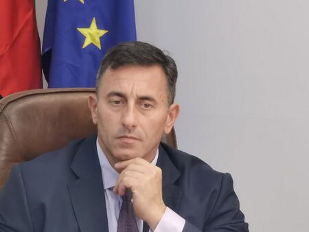 Идва ли Европейска пролет? Прогресивни сили, начело със Салвини, може да спрат реакционните Меркел и Макрон
