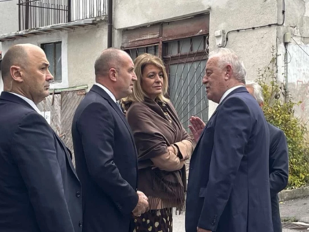 Първата дама Десислава Радева придружава държавния глава
