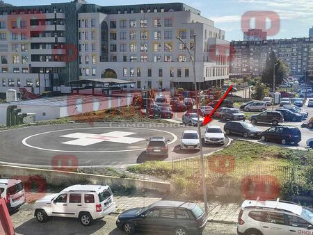 Колко малоумен трябва да си, за да си паркираш колата си точно тук, гневи се Илиян Стефанов